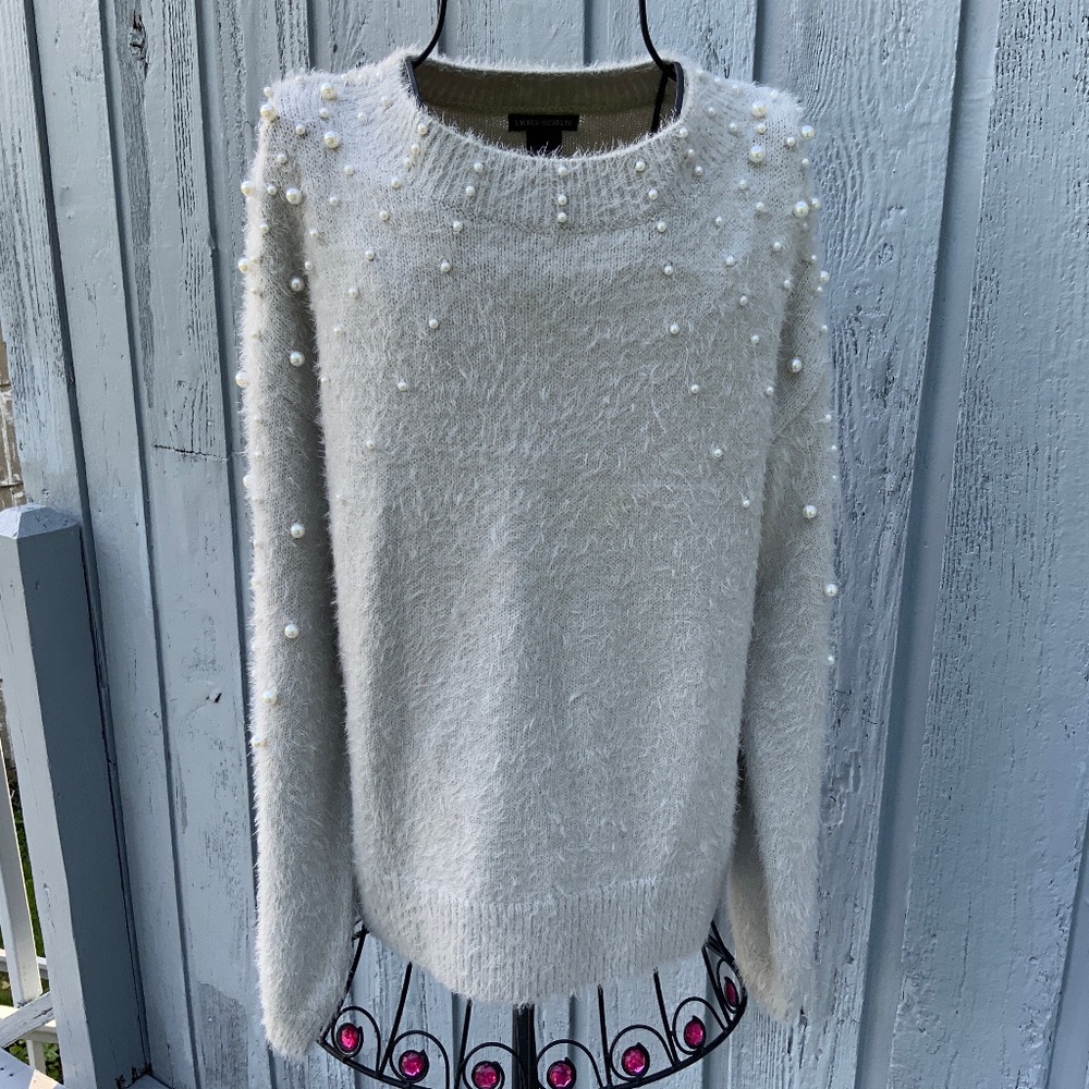 Lauren Michelle Sweater Embellished with Faux Pearls (Size L)